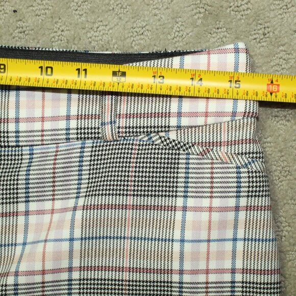C est 1946 Women's 6 Mid Rise Plaid Straight Leg Pants - Picture 7 of 7